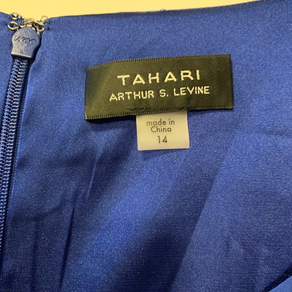Tahari Arthur Dress brilliant blue Chiffon NWT - Picture 11 of 13